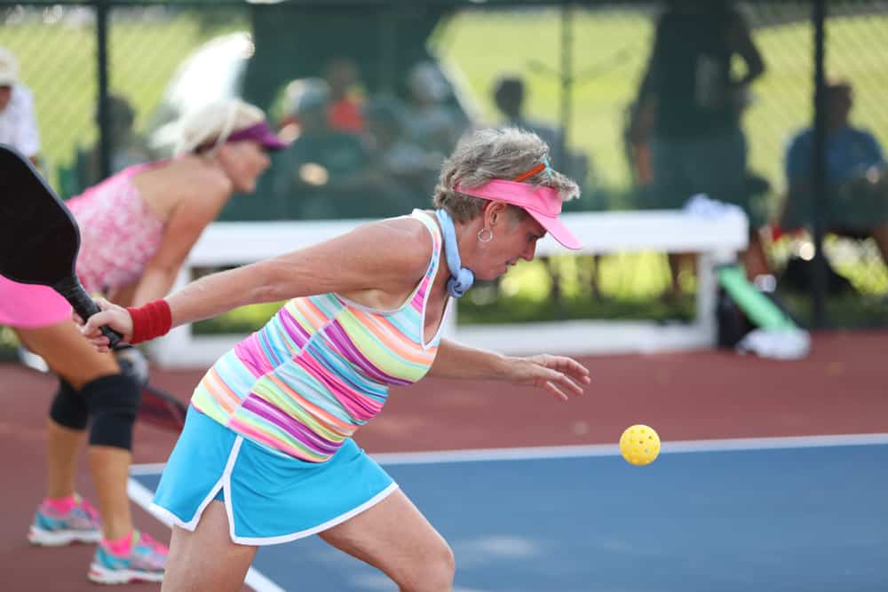 Can you bounce the ball when you serve in pickleball